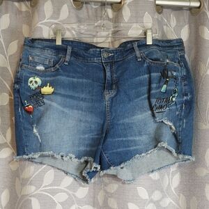 Disney Villains Denim Distressed Patchwork Women's Shorts size 22